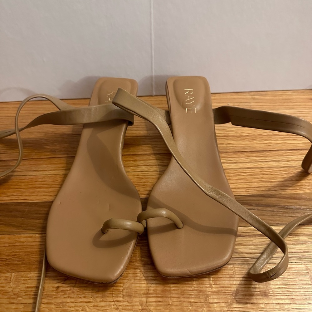 RAYE REVOLVE tan wrap around sandals, short heel, sz 8.5
